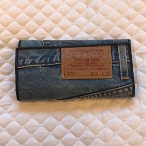 Wallet made of authentic Levi’s denim